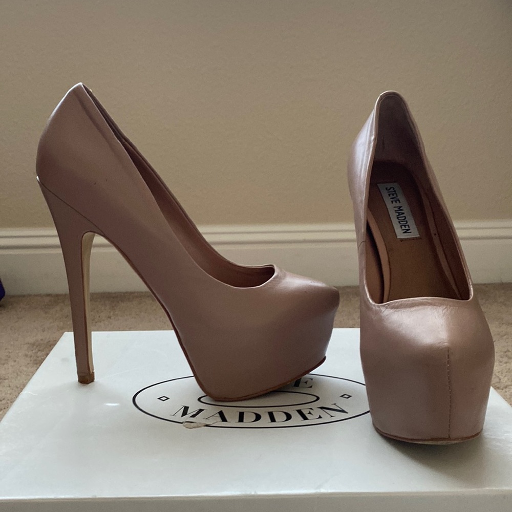 Steve Madden Blush Leather Platform Pumps Gently Worn Size US 6.5